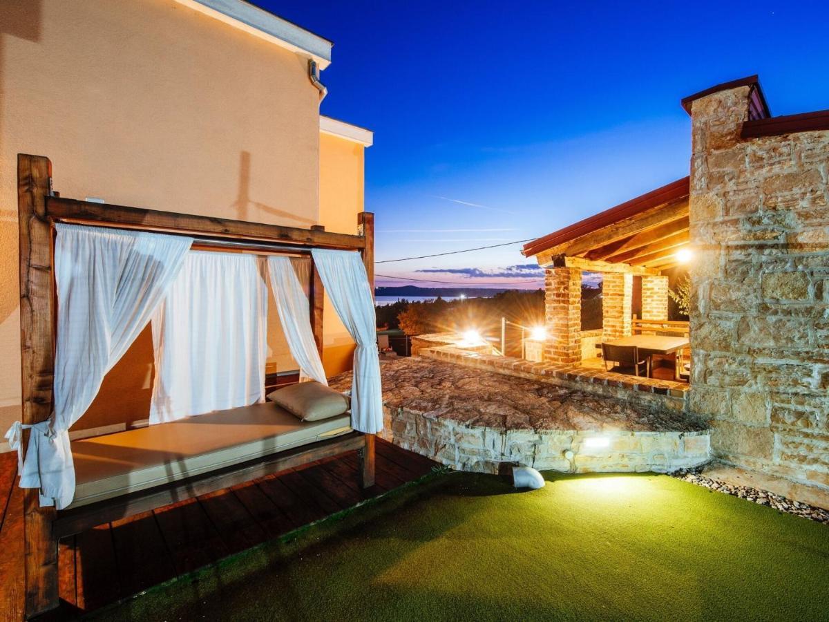 Splendid Holiday Home In Jasenice Maslenica Exterior foto